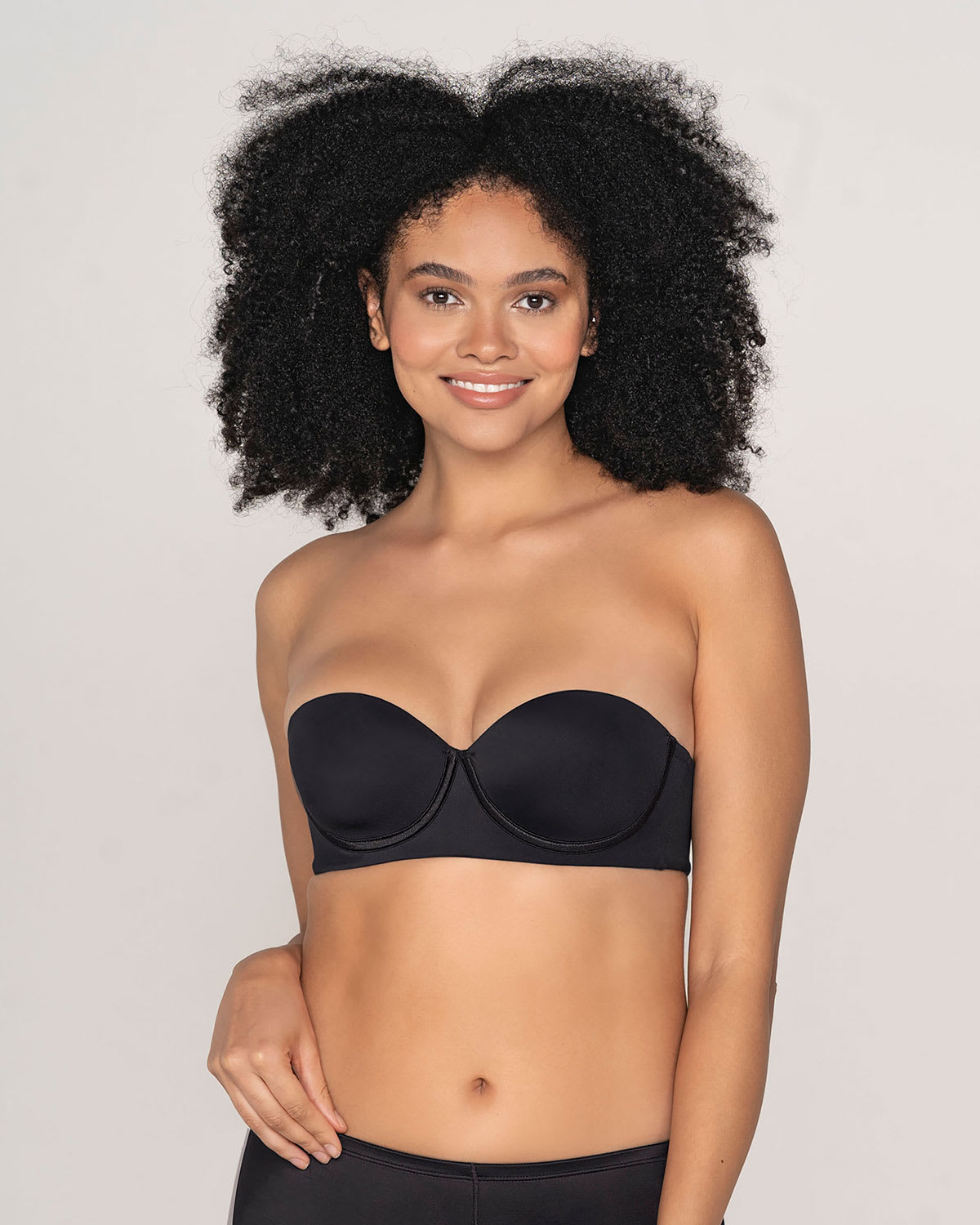 Sujetador sin tirantes con control fuerte de espalda perfect strapless#color_700-negro