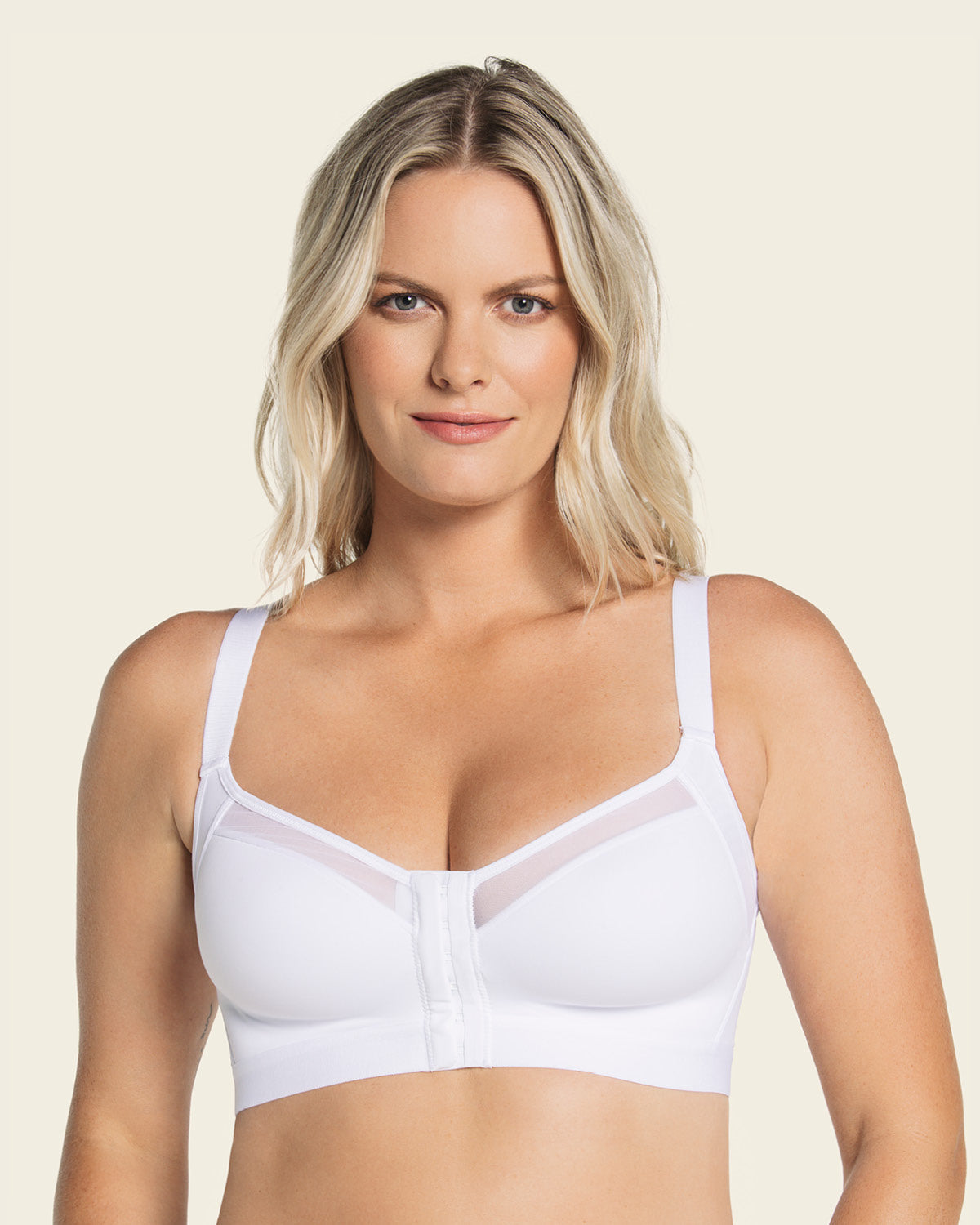 Sujetador facilitador de postura con copas en espuma multibenefit#color_000-blanco