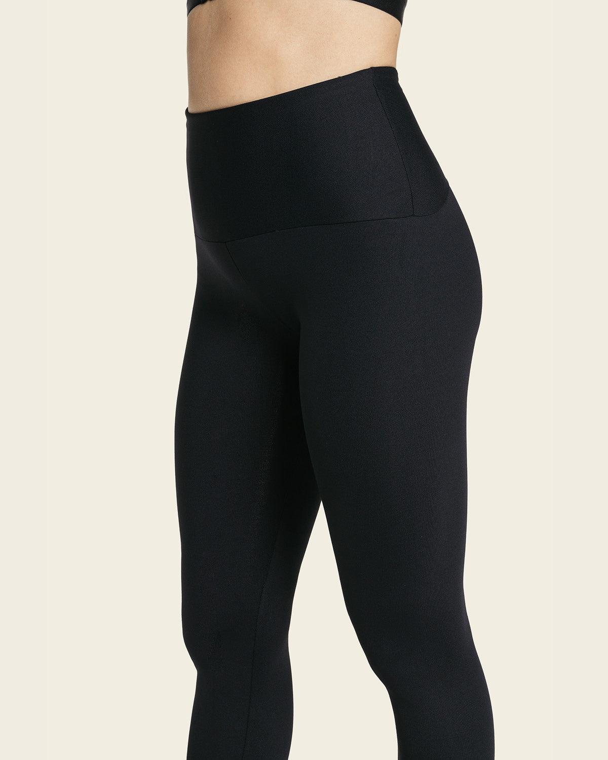 Legging de control con short interno levanta glúteos#color_700-negro