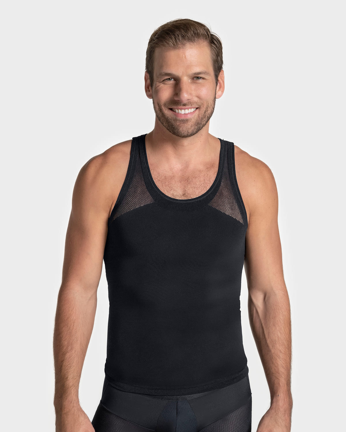 Camiseta ajustada para hombre de compresión suave en microfibra#color_700-negro