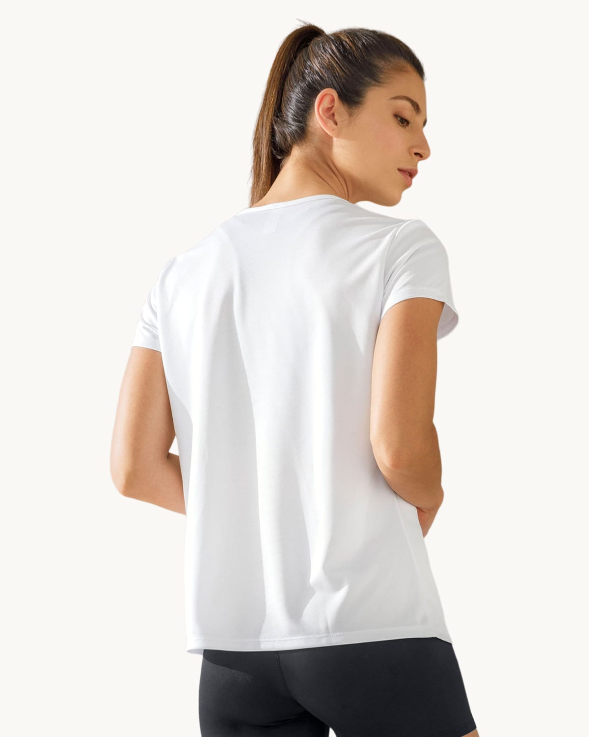 Camiseta deportiva de secado rápido y silueta semiajustada#color_000-blanco