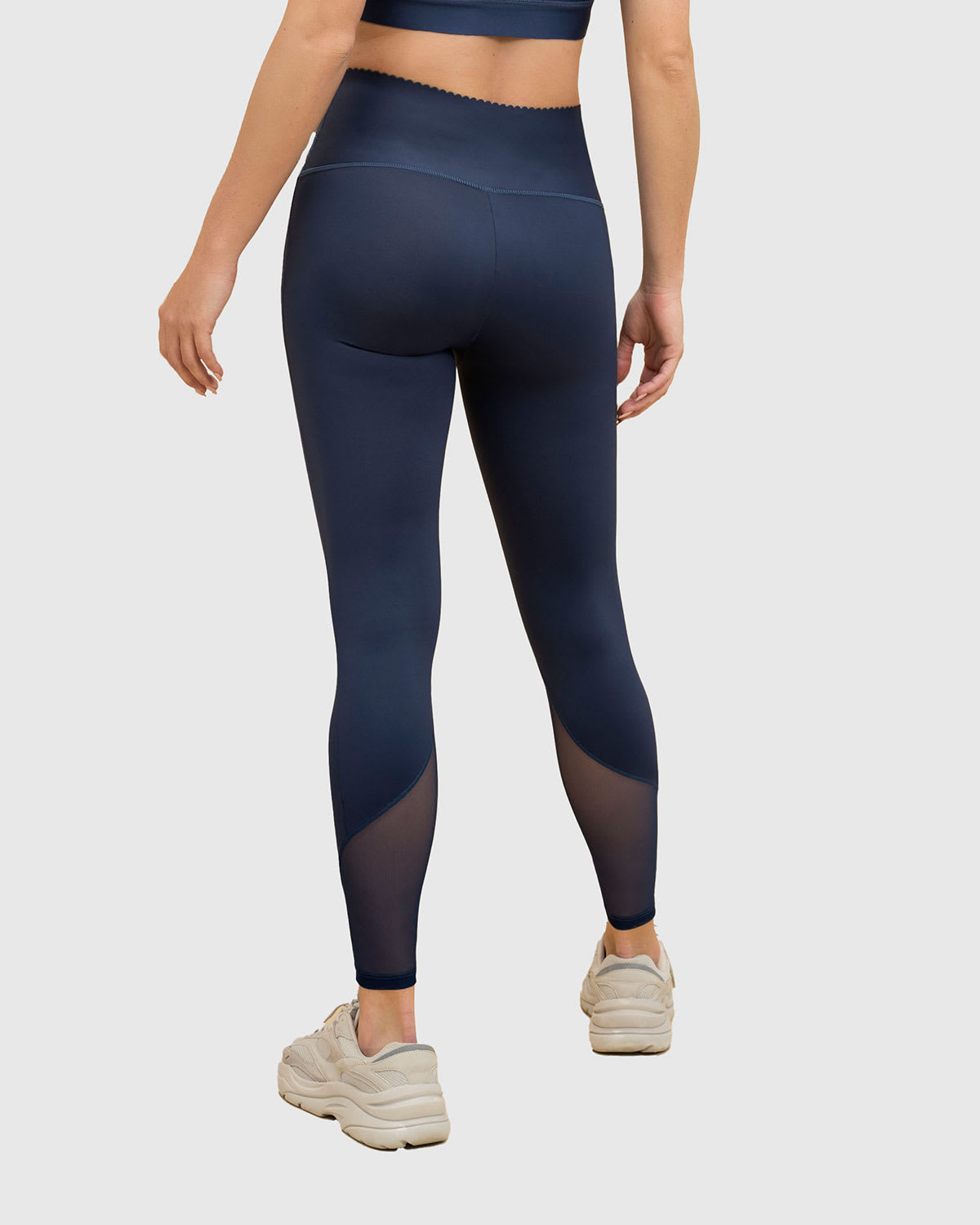 Legging deportivo con control de abdomen y tela antibacterial con aloe vera#color_588-azul-oscuro