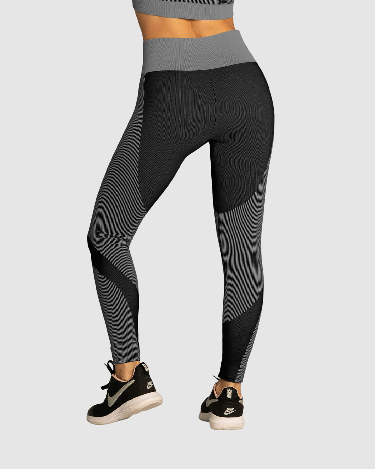 Legging deportivo sin costuras tiro alto#color_700-negro