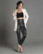 Legging con control de abdomen y acabado brillante#color_700-estampado-negro